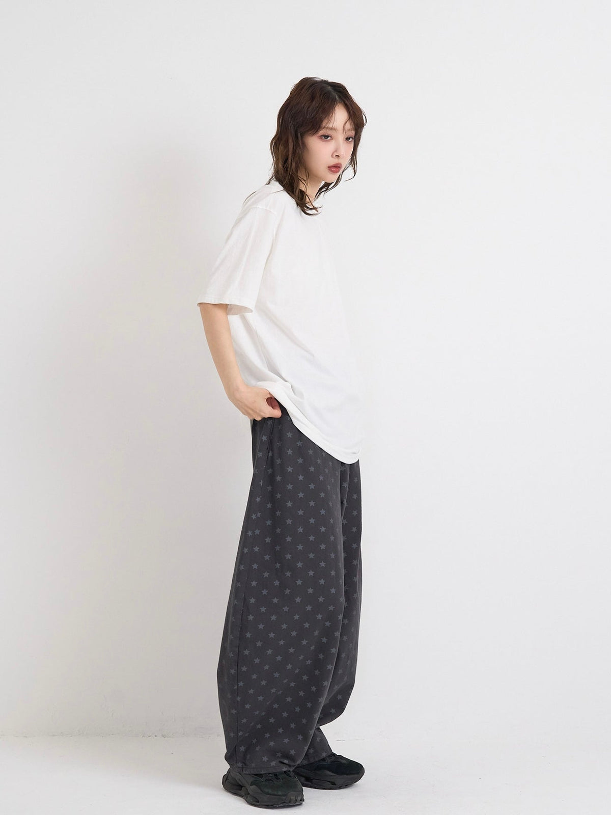 star dot balloon pants