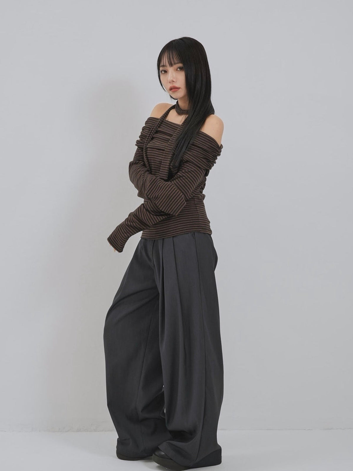border offshoulder scarf tops